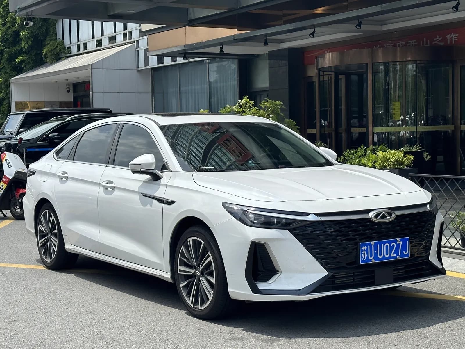 Chery Arrizo 8
